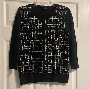 NWOT Ann Taylor Black and White Women's Sweater Size Large